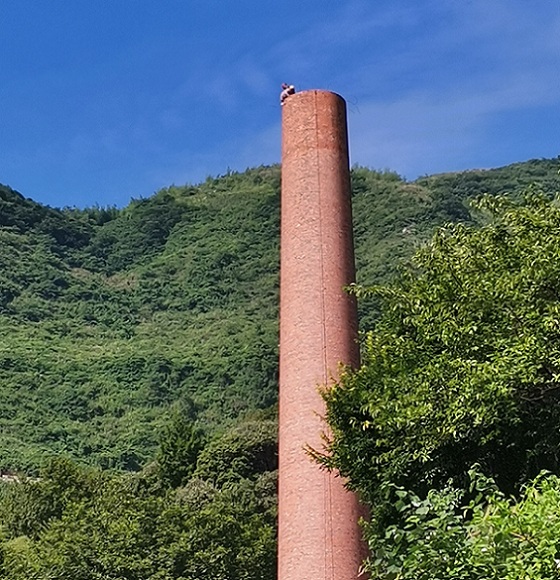 煙囪拆除公司:專業(yè)技藝與安全效率的完美結(jié)合